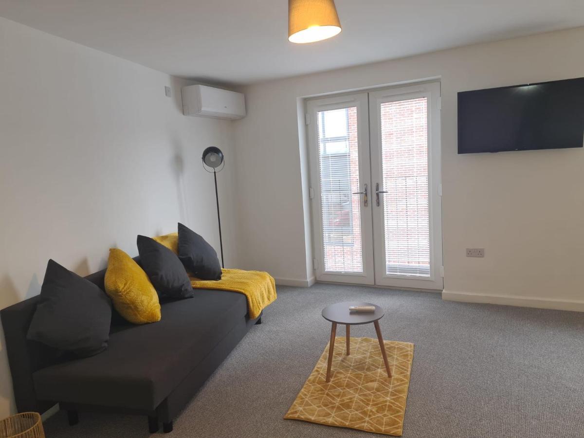 Superb Modern Flat In Northampton, Parking &Evアパートメント エクステリア 写真